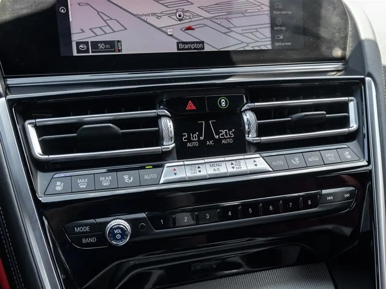 BMW 8 Series снимка BMW 8 Series