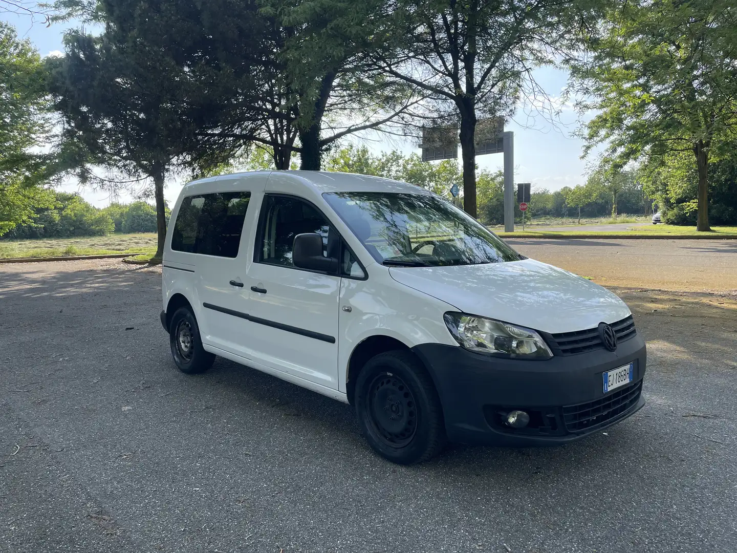 Volkswagen Caddy - 2