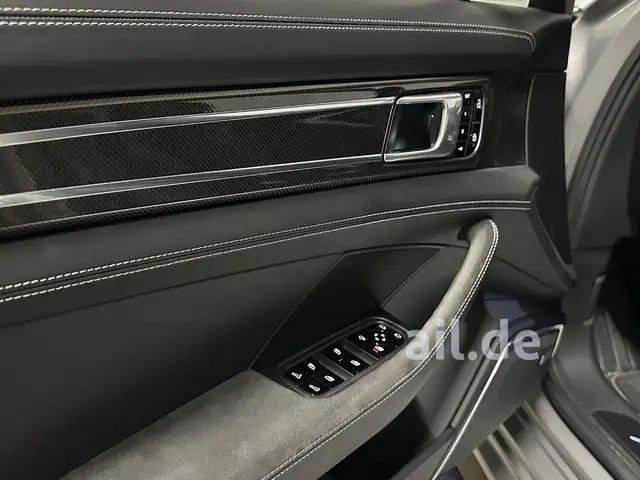 Porsche Panamera view 15