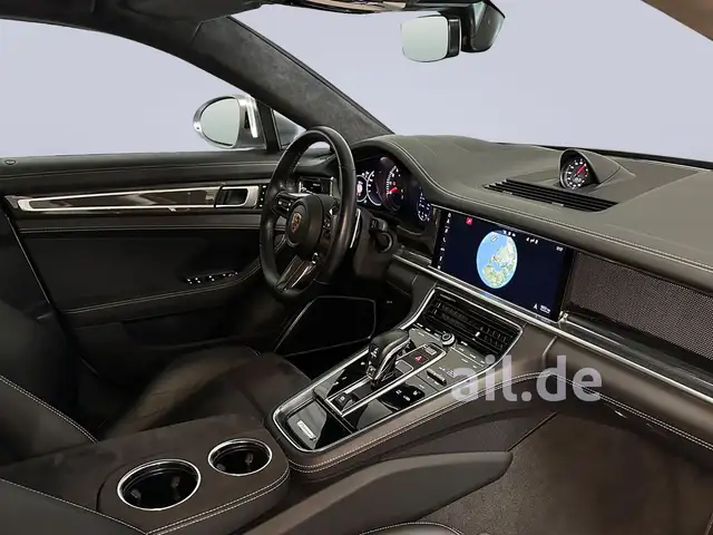 Porsche Panamera view 3