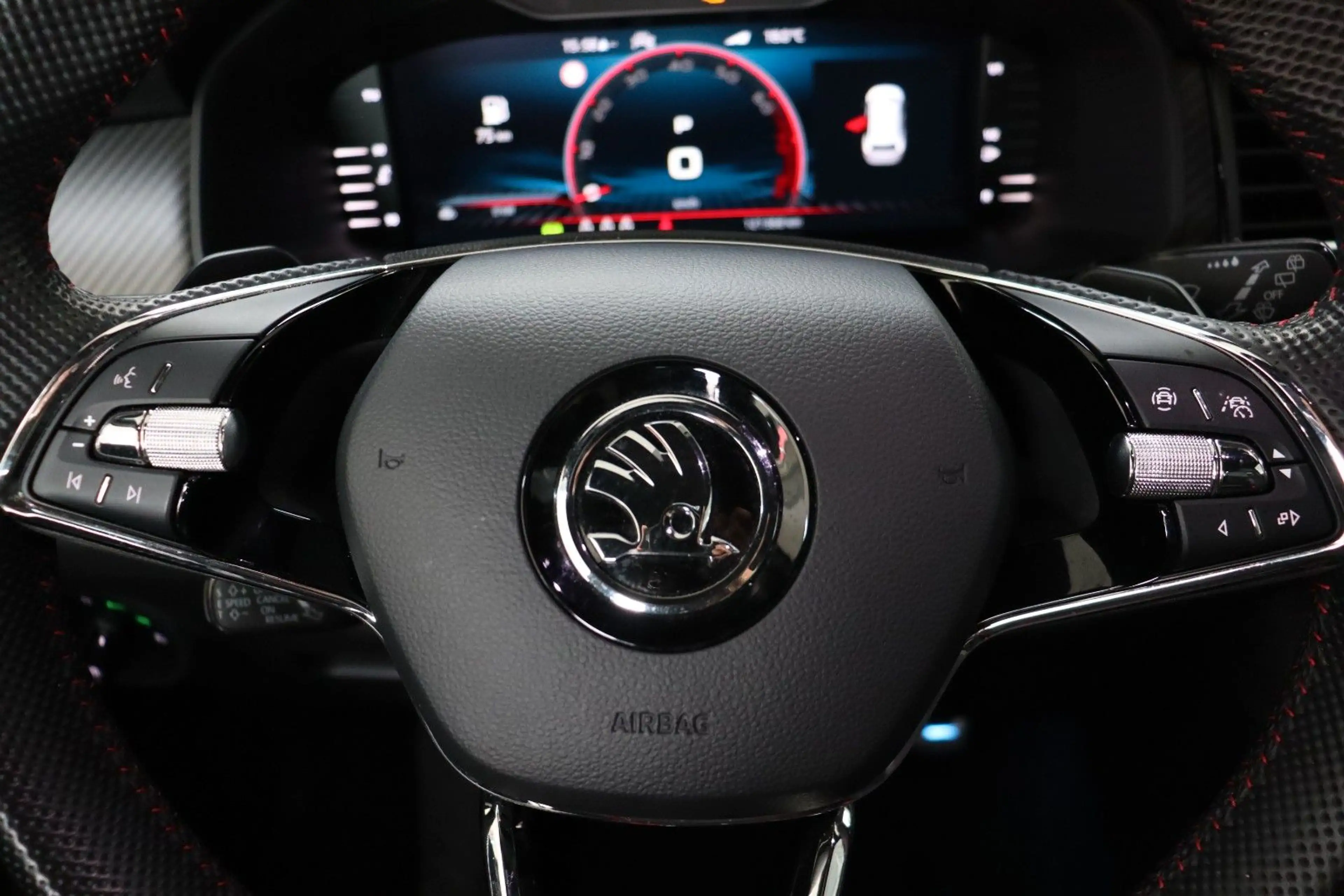 Skoda Kodiaq RS 4x4 FL Navi/ACC/e.Heck/R-Cam SOFORT — photo 9