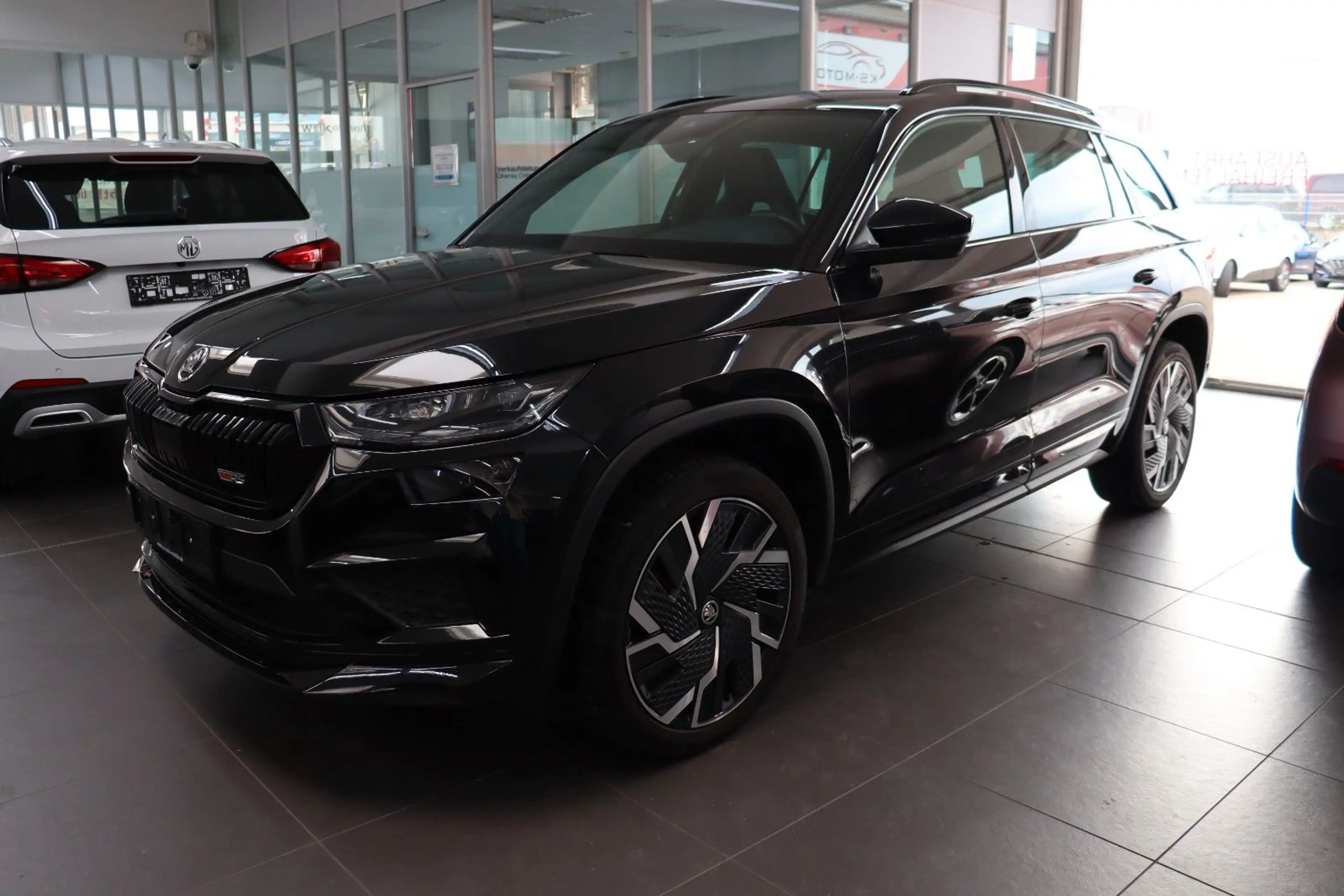 Skoda Kodiaq RS 4x4 FL Navi/ACC/e.Heck/R-Cam SOFORT