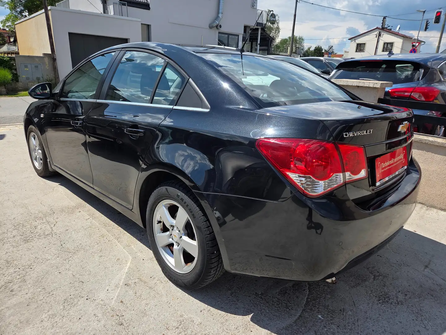 Chevrolet Cruze 1,6 Benzin Schwarz - 2