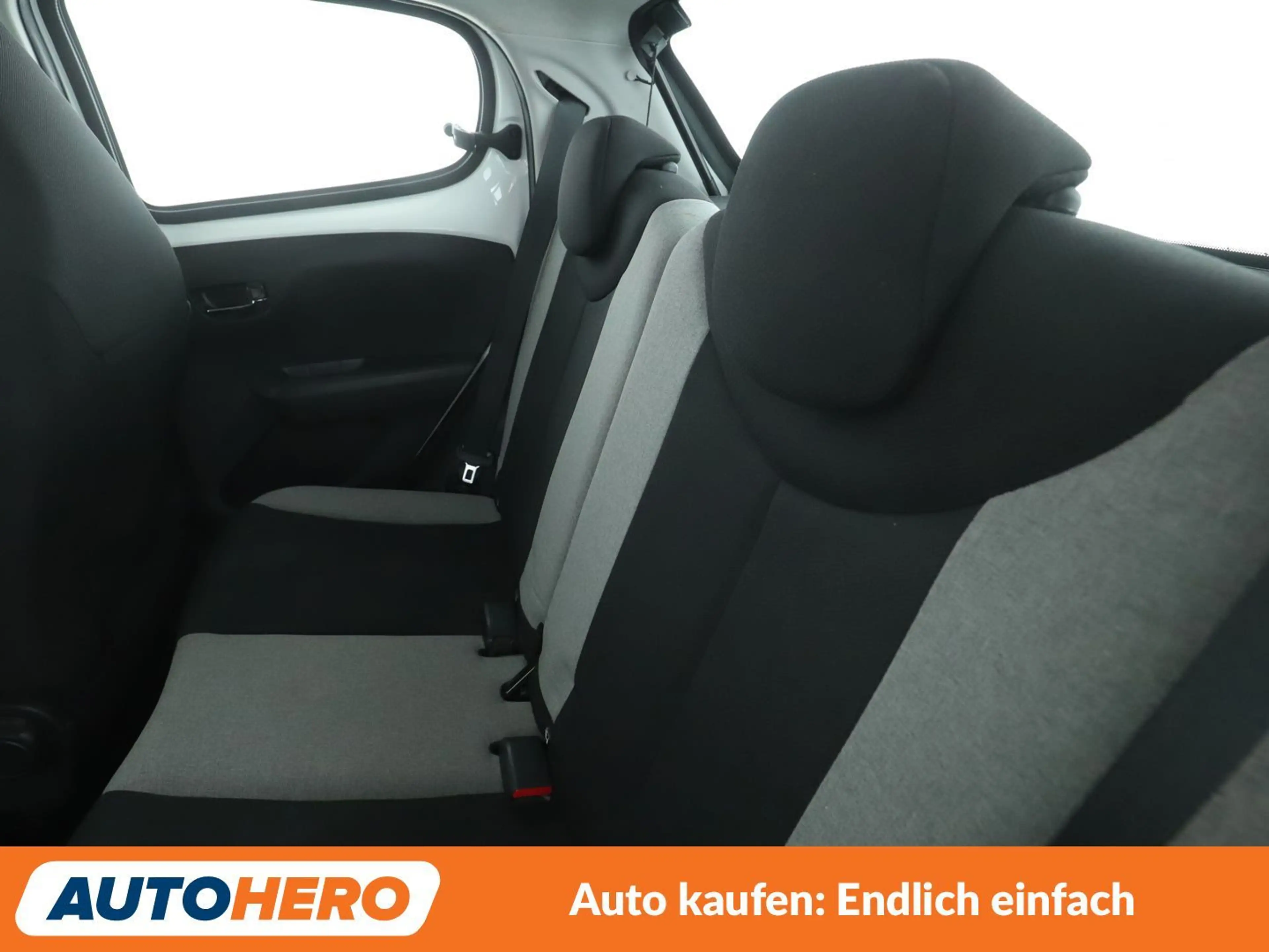 Citroen C1 1.0 VTi Shine — photo 14