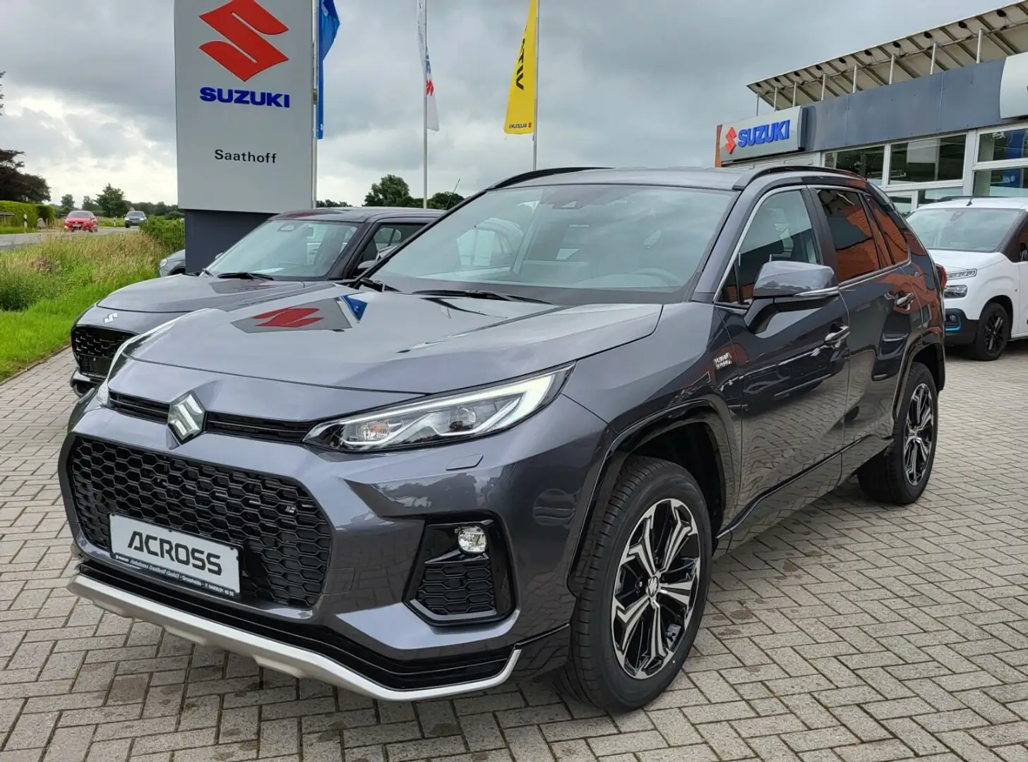 Suzuki Across 2.5 Plug-In Hybrid Comfort+ E-Four - 1