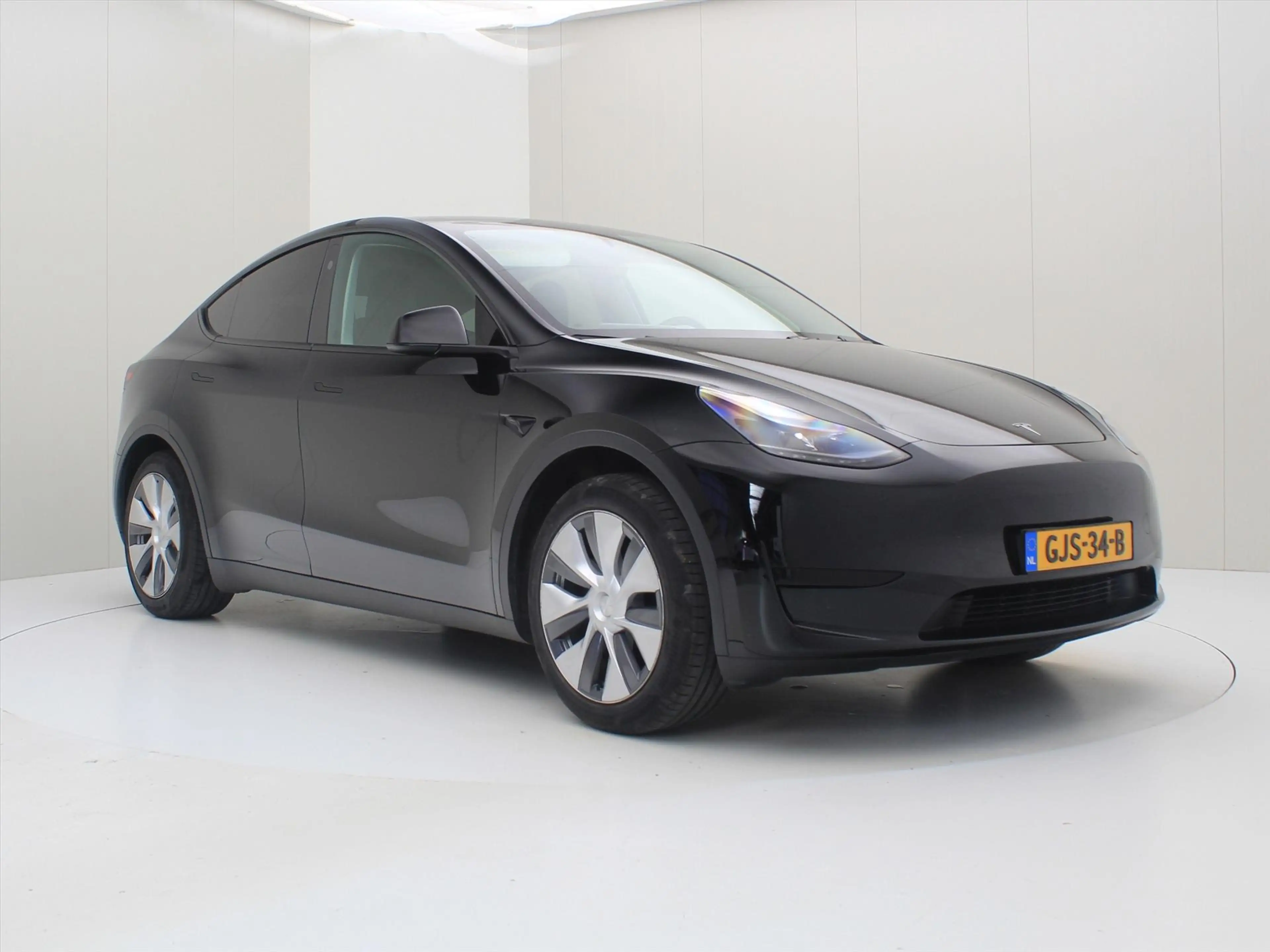 Tesla Model Y Standard RWD Plus 351pk [ HW4+FSD SUPERVISED €99 P — photo 5