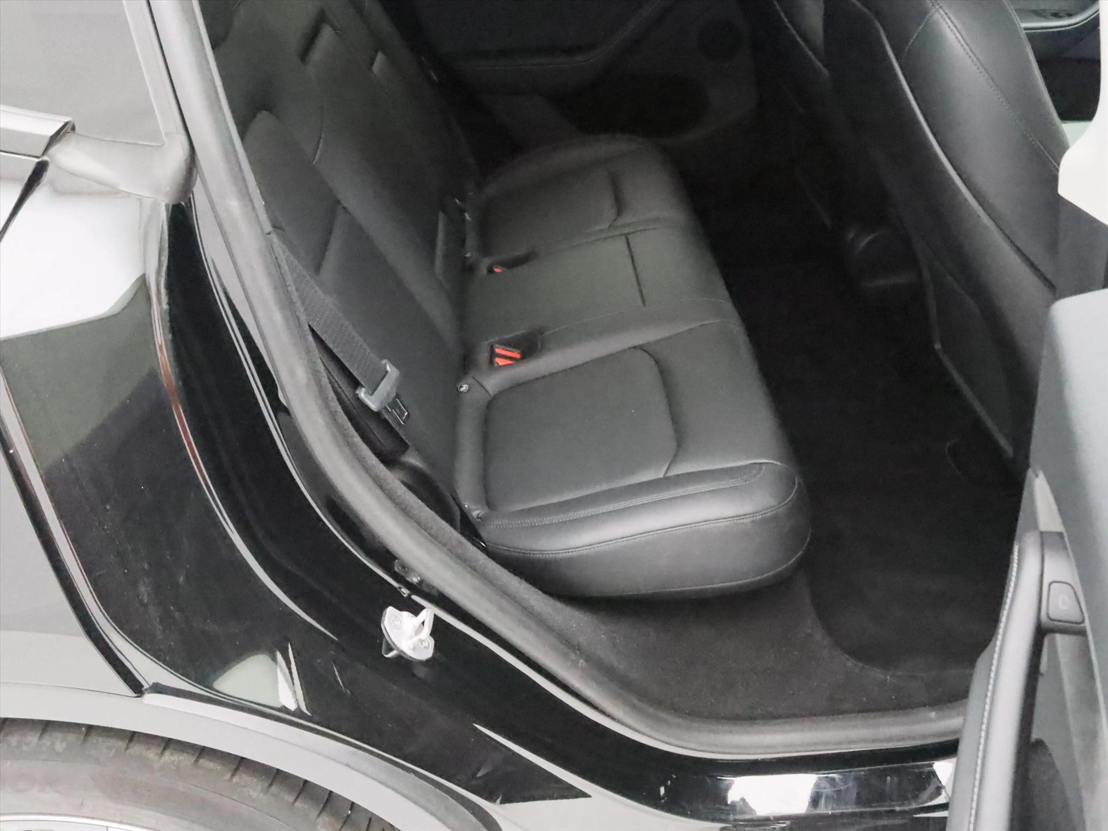 Tesla Model Y Standard RWD Plus 351pk [ HW4+FSD SUPERVISED €99 P — photo 15