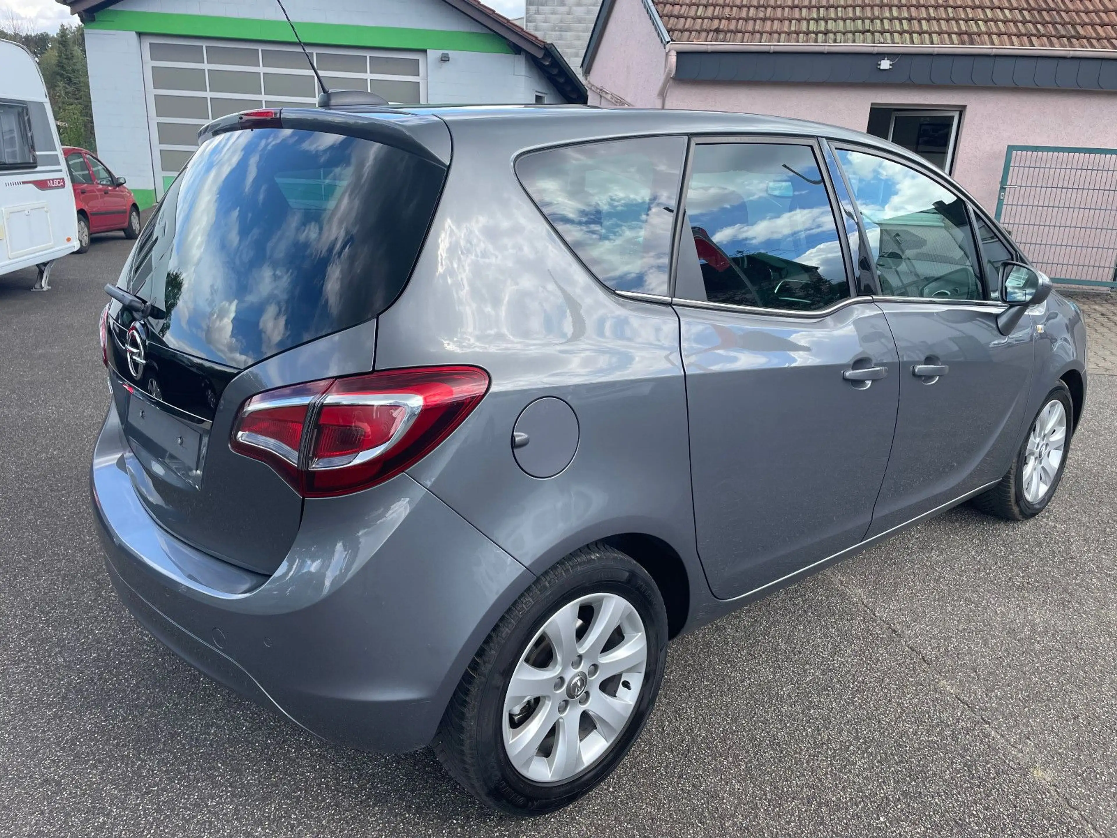 Opel Meriva B Innovation AUTOMATIK — photo 4