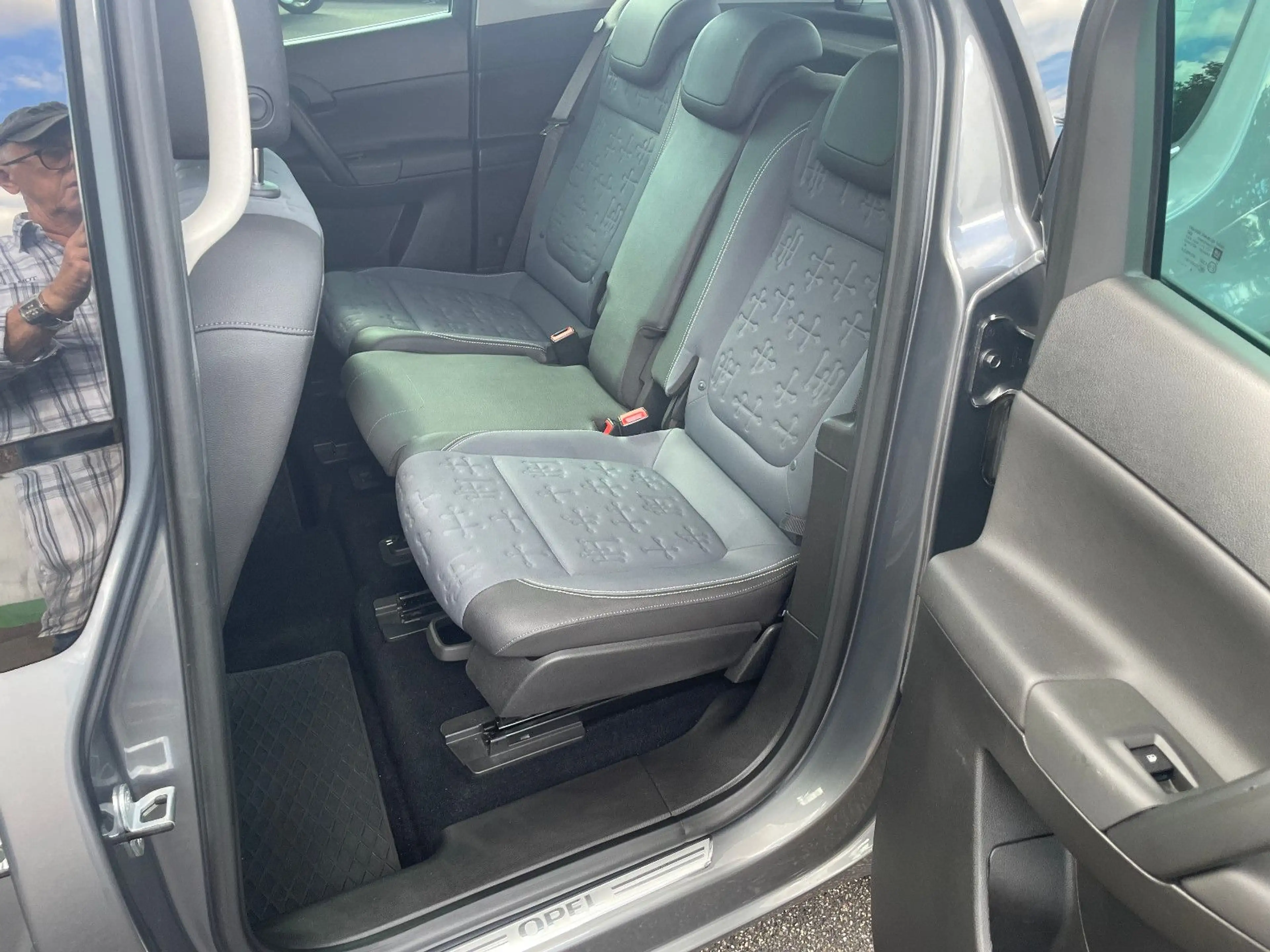Opel Meriva B Innovation AUTOMATIK — photo 11