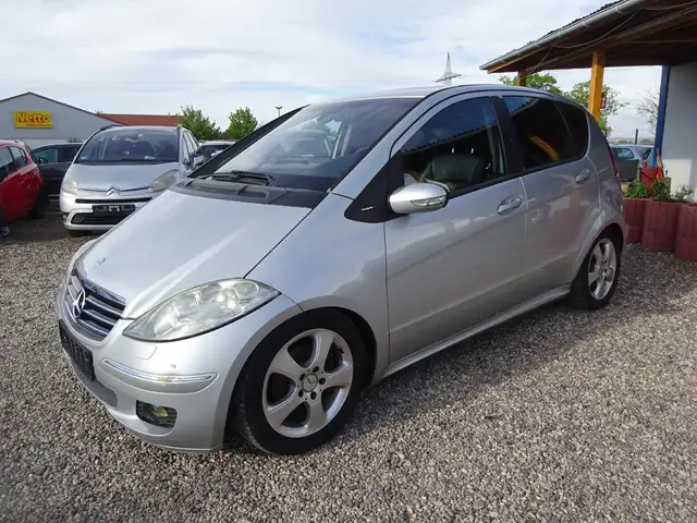 Mercedes-Benz A 200 AVANTGARDE