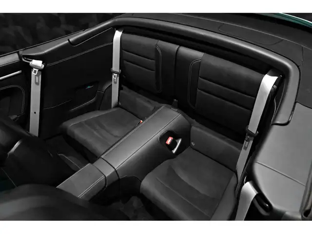 Porsche 992 view 12