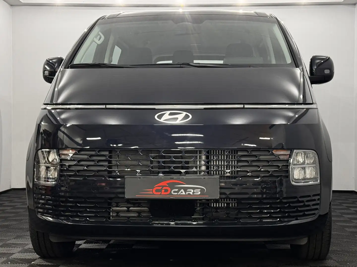 Hyundai STARIA 1.6 T-GDI 2WD HEV Comfort 9 Persoons Camera, Navi, Blauw - 2