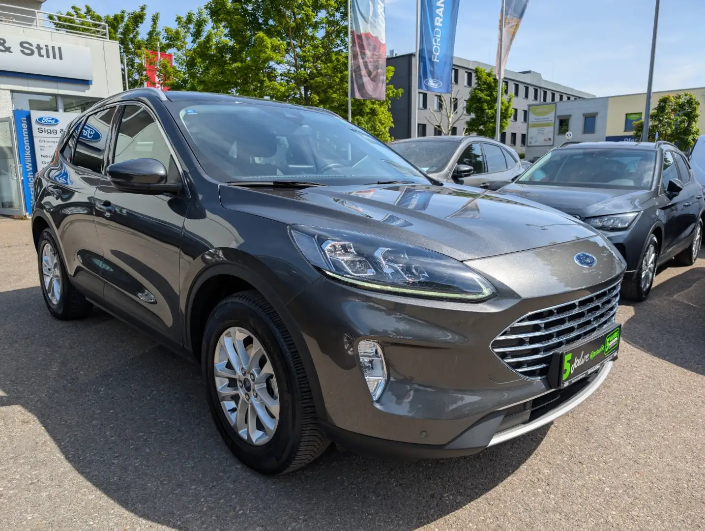 Ford Kuga 2.5 PHEV Titanium X AHK*LED*PANO*NAV*SHZ*CAM Grijs - 2