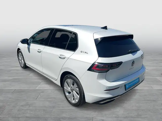 Volkswagen Golf view 3
