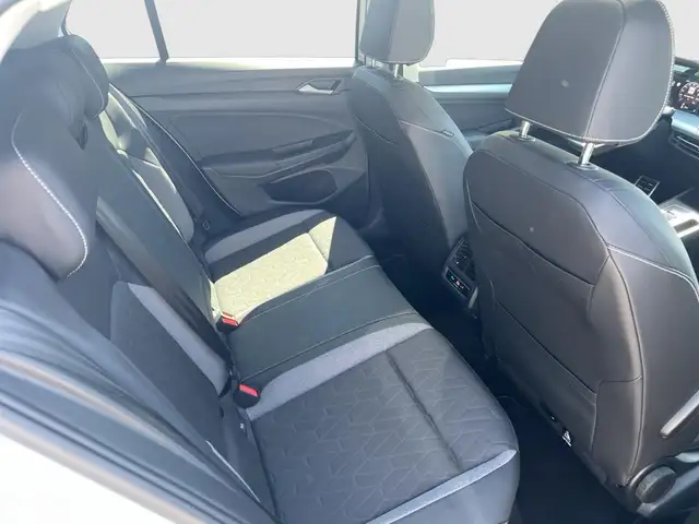 Volkswagen Golf view 14