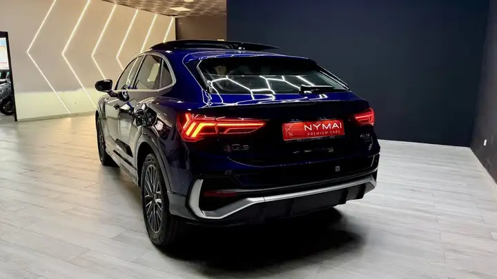 Audi Q3 2022, foto 8