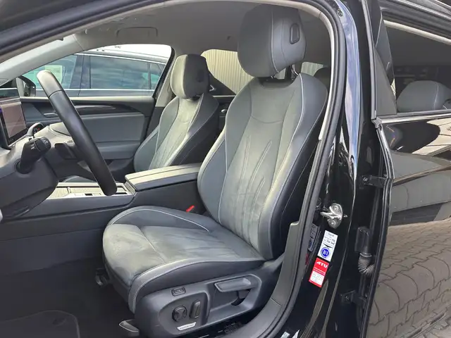 Volkswagen Passat view 12