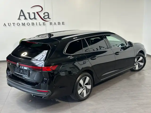 Volkswagen Passat view 5