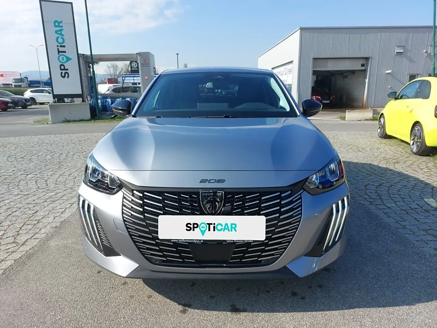 Peugeot 208 PureTech 100 S&S Allure Grau - 2