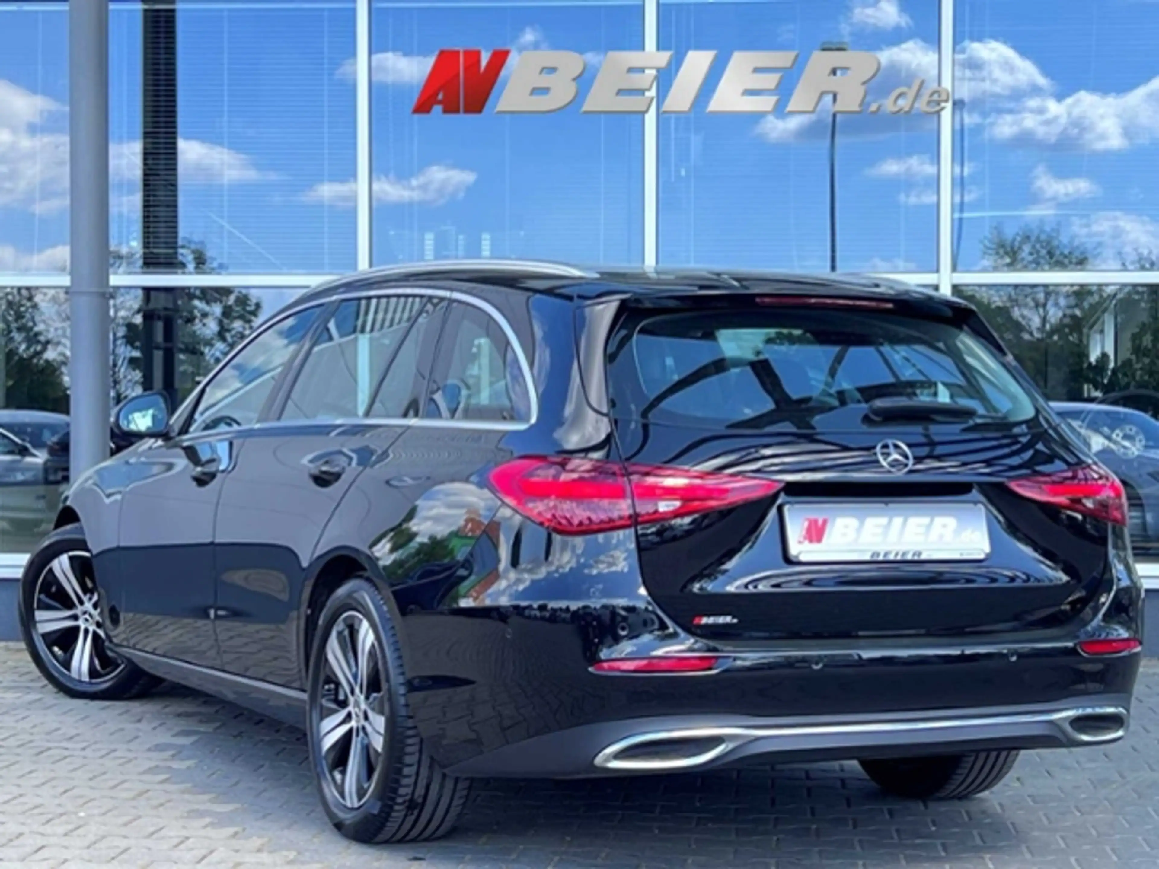 Mercedes-Benz C 200 Td LED Kamera 2xPDC Navi Lenkrad beheizt  Avantga — photo 3