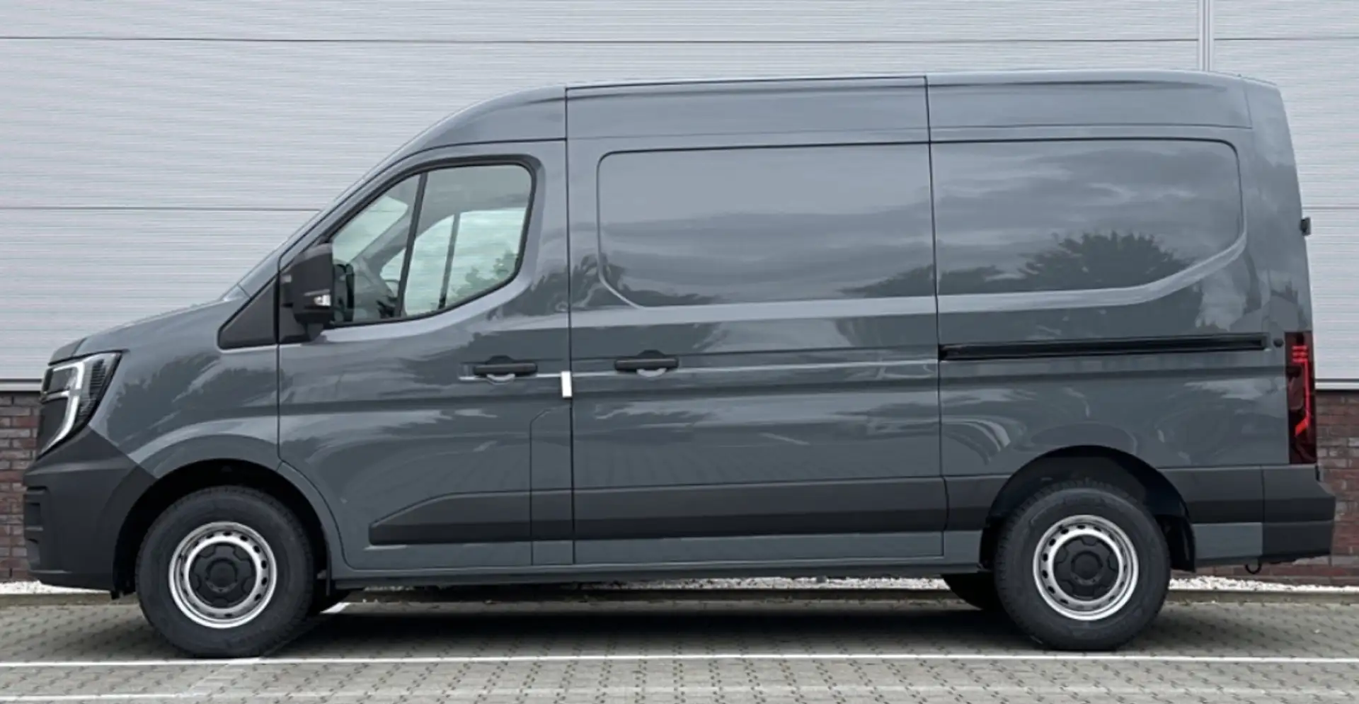 Renault Master T35 2.0 dCi 130 L2H2 Advance Camera / Laadruimte b Gris - 2