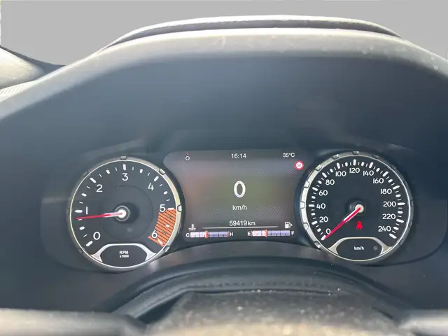 Jeep Renegade view 11