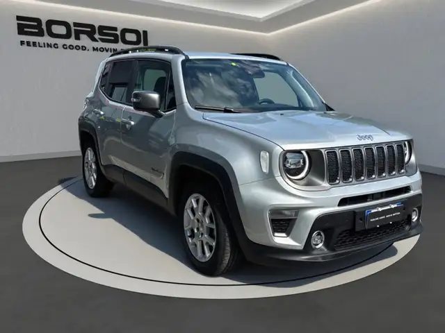 Jeep Renegade view 7