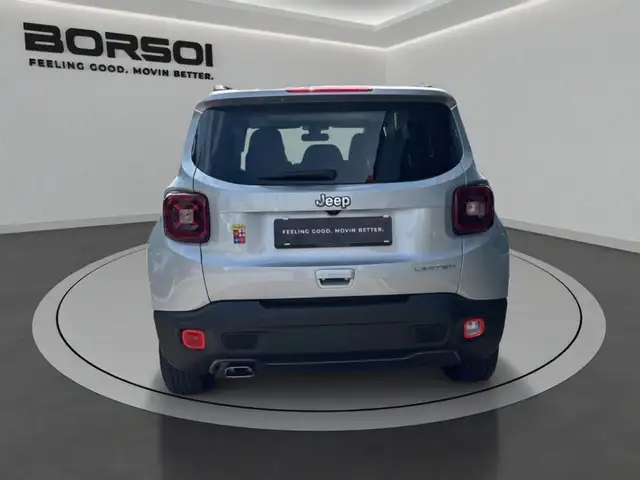 Jeep Renegade view 4