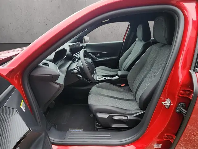 Peugeot 2008 view 9