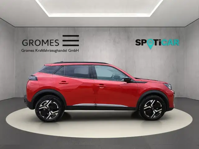 Peugeot 2008 view 2