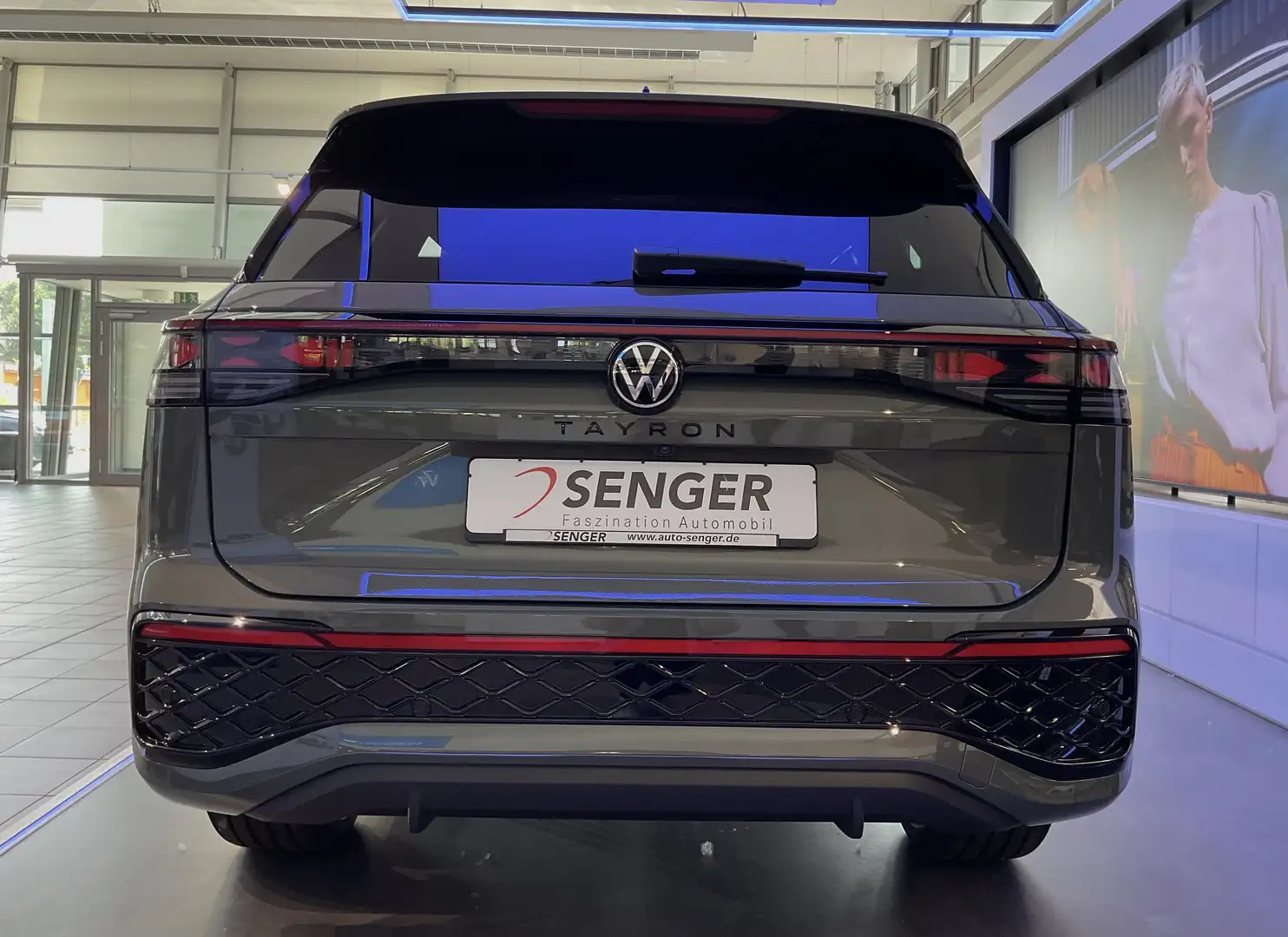 Volkswagen Tayron R-Line 1,5 l eHybrid OPF Digi-Cockpit Vert - 2