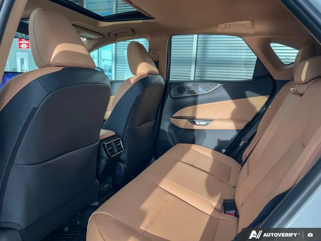 Lexus NX снимка Lexus NX