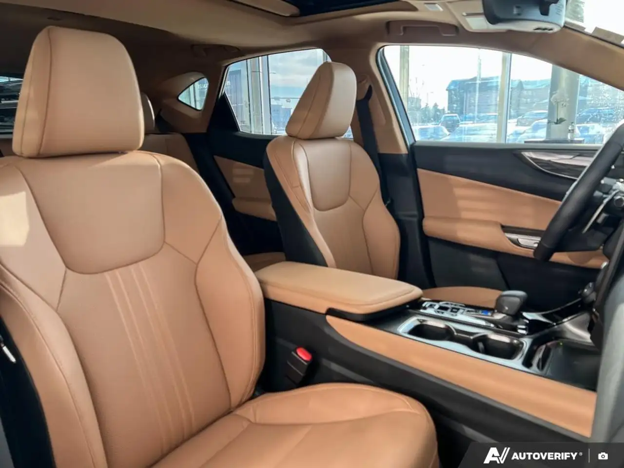 Lexus NX снимка Lexus NX