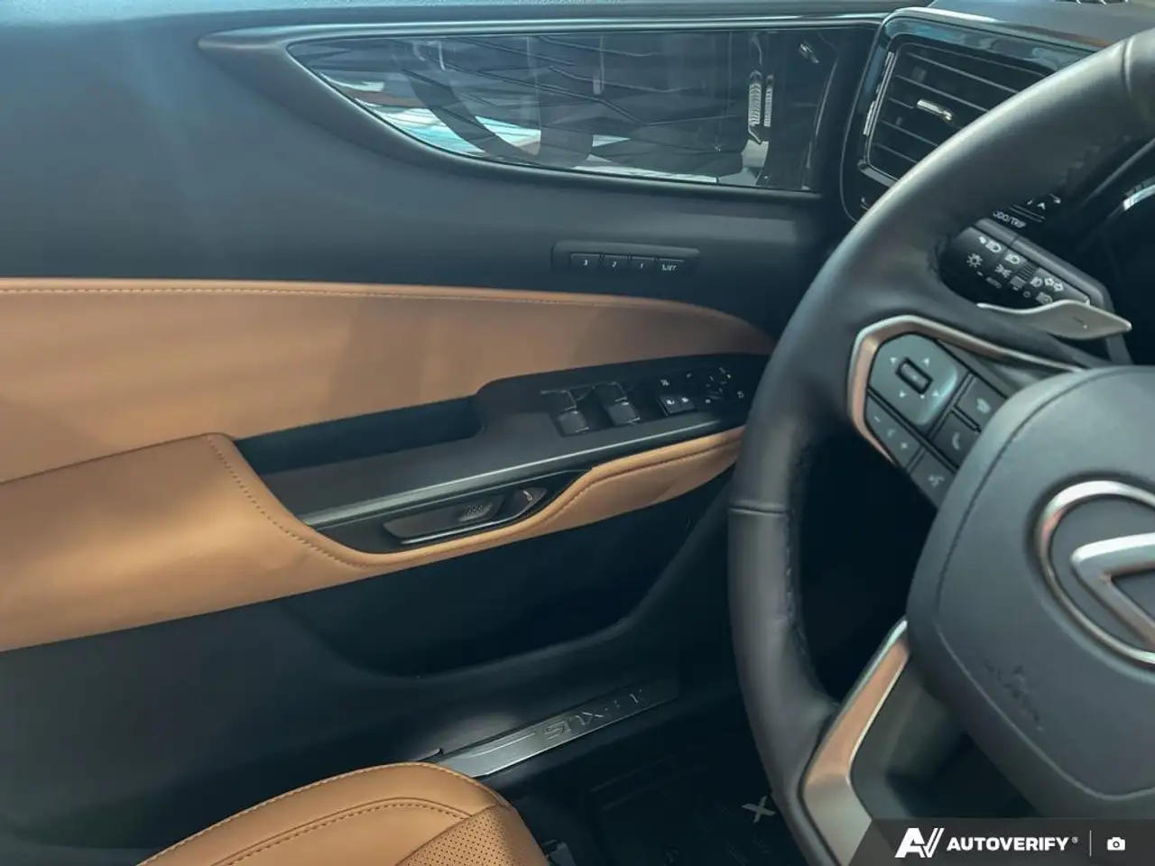 Lexus NX снимка Lexus NX