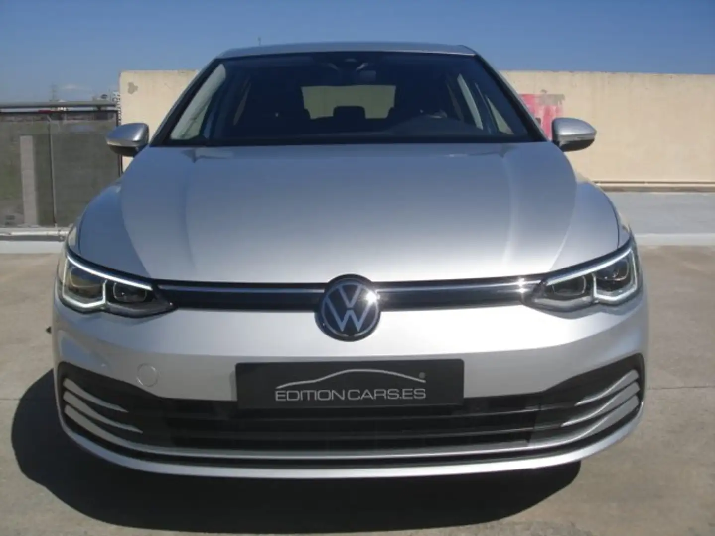 Volkswagen Golf 1.0 eTSI Life DSG 81kW Gris - 2