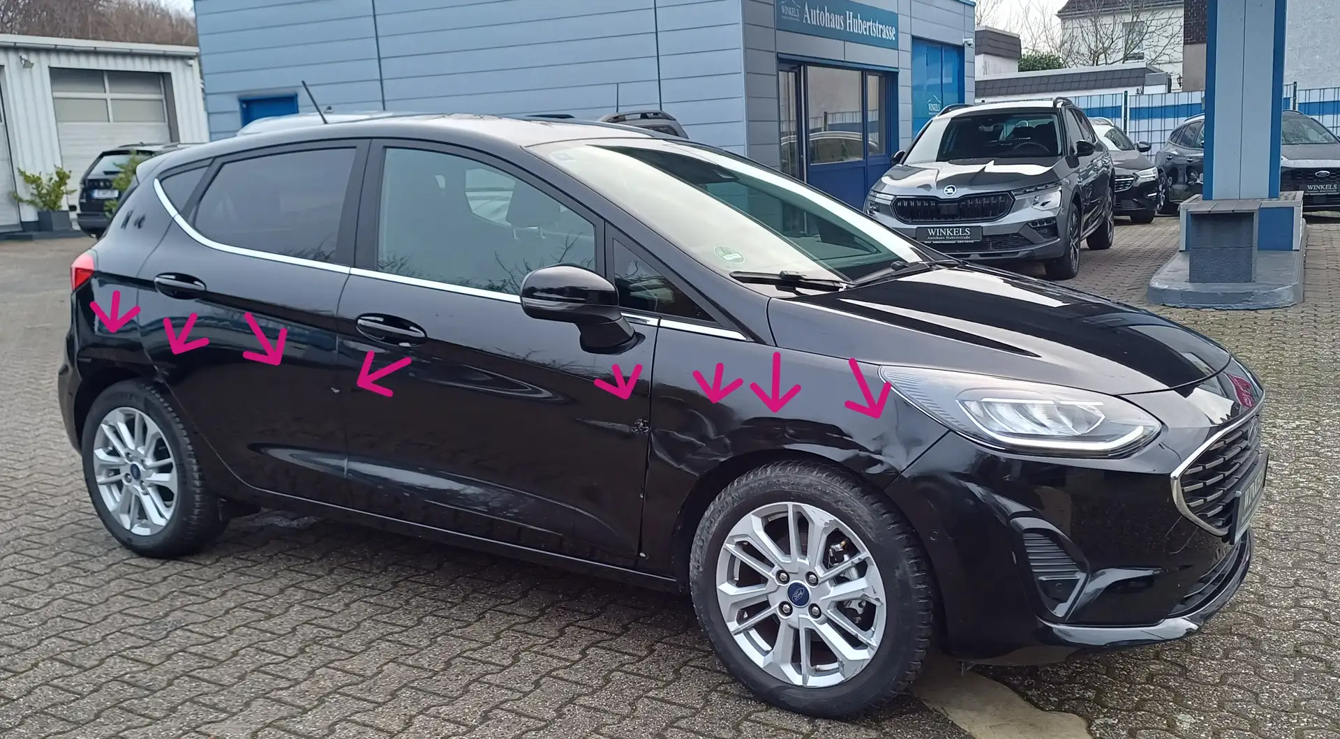 Ford Fiesta Fiesta Titanium-Klimaau-Navi-Kamera-Sitzhg-Alu-PDC Schwarz - 2