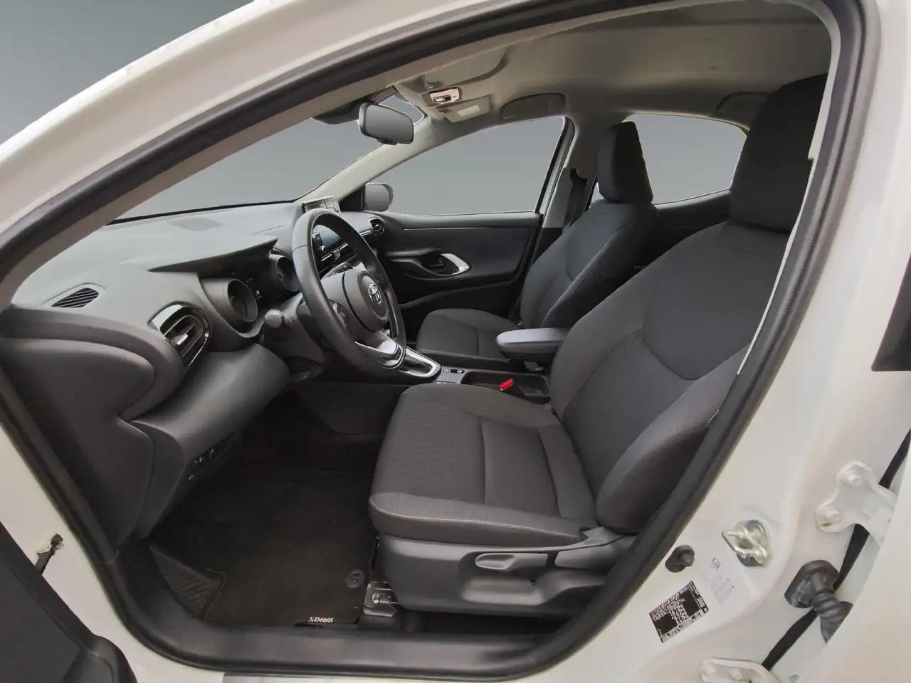 Toyota Yaris 1.5 D Team Deutschland AUT*Kamera*ACC*Navi, миниатюра 10