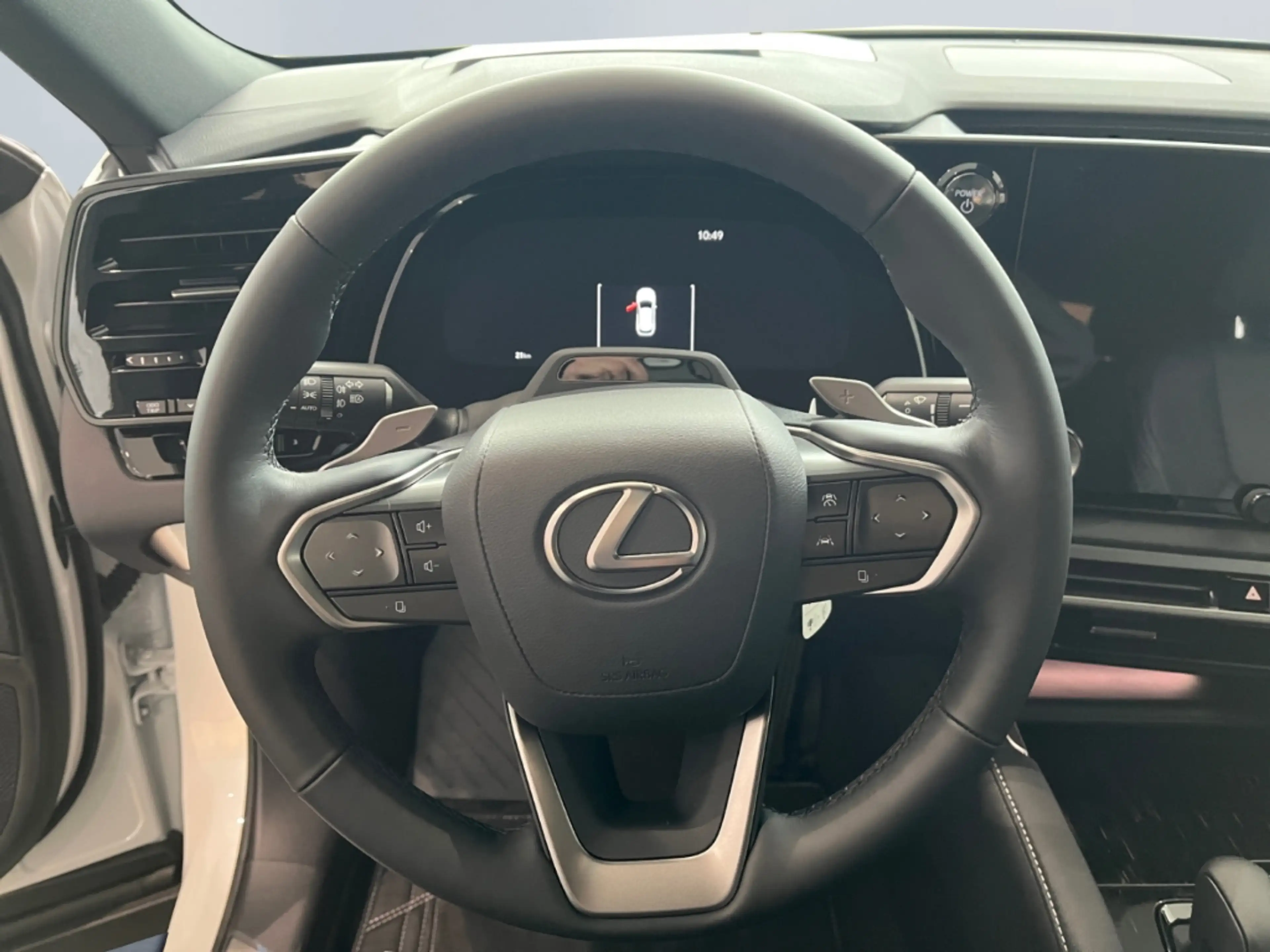 Lexus RX 450h + 2,5 l E-CVT, 4x4 Plug-in 5-Türer EXECUTIVE — photo 9