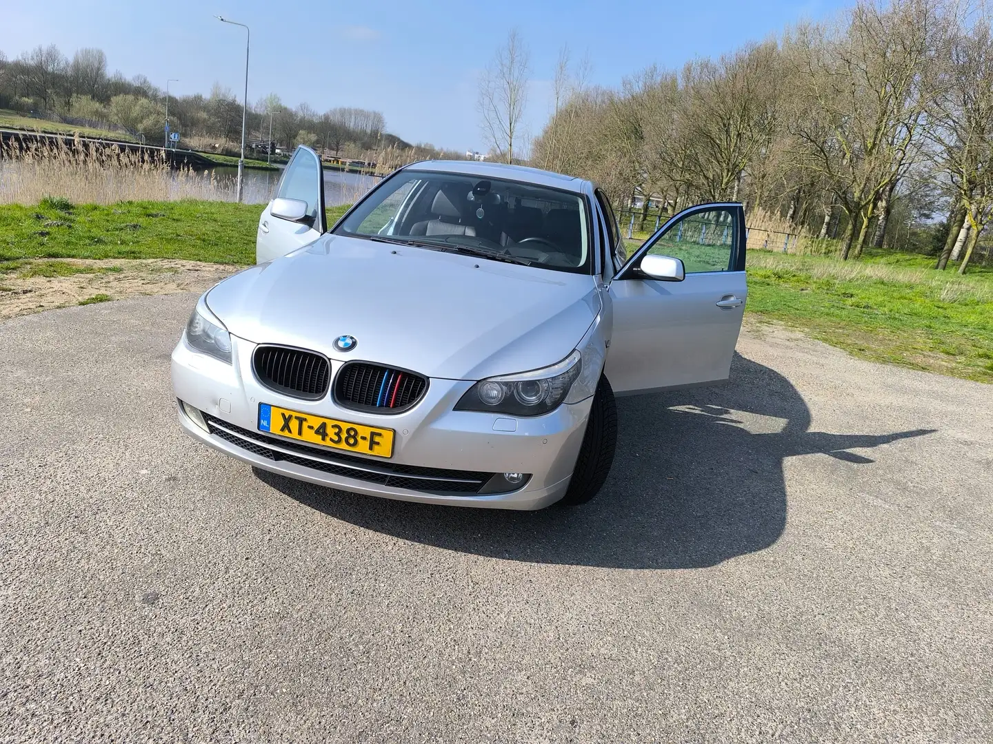 BMW 530 3.0 benzine ,272 pk Zilver - 1