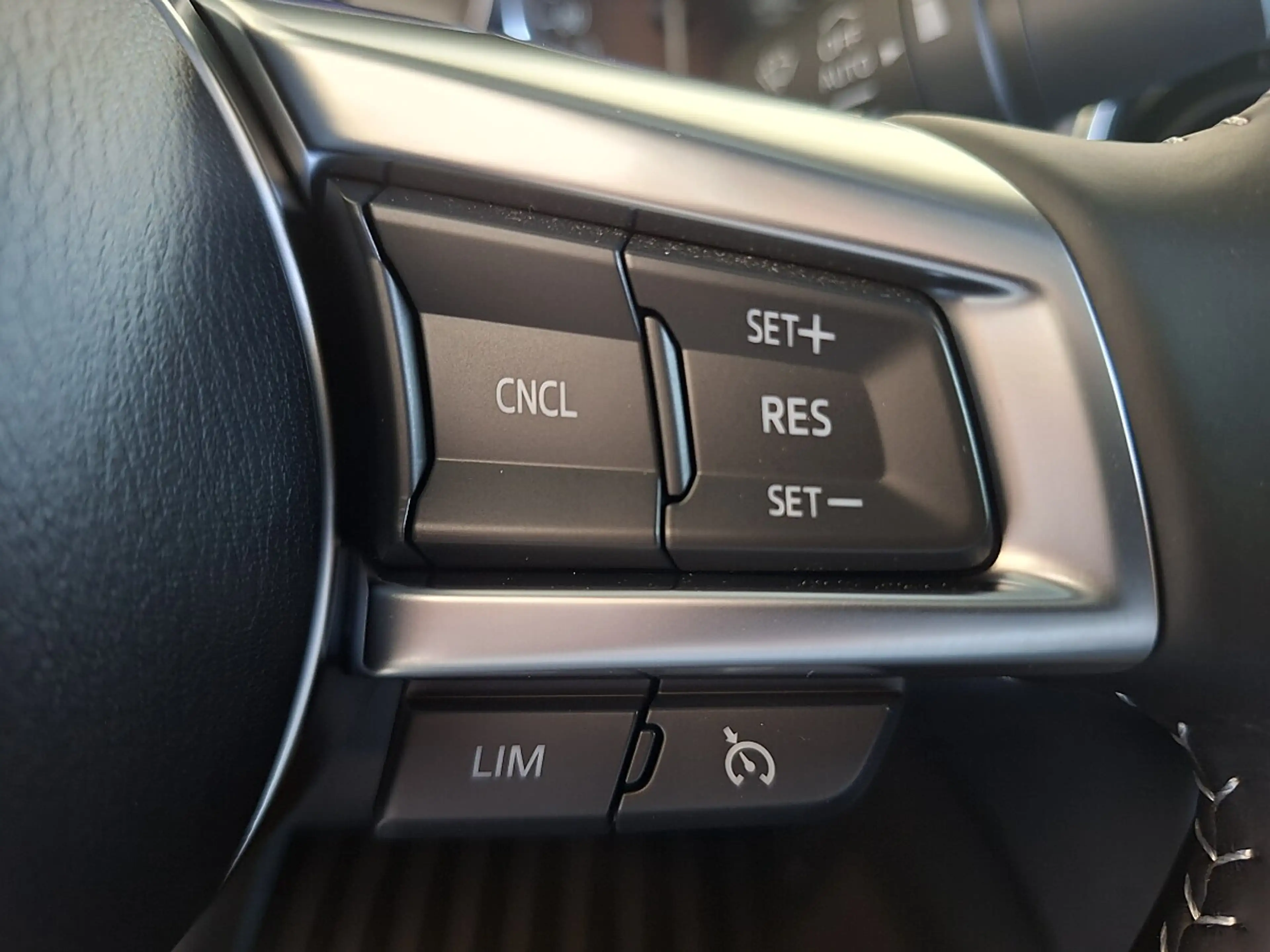 Mazda MX-5 Cabrio G136 Skyactiv Exclusive-Line | MJ 2027 |... — photo 12