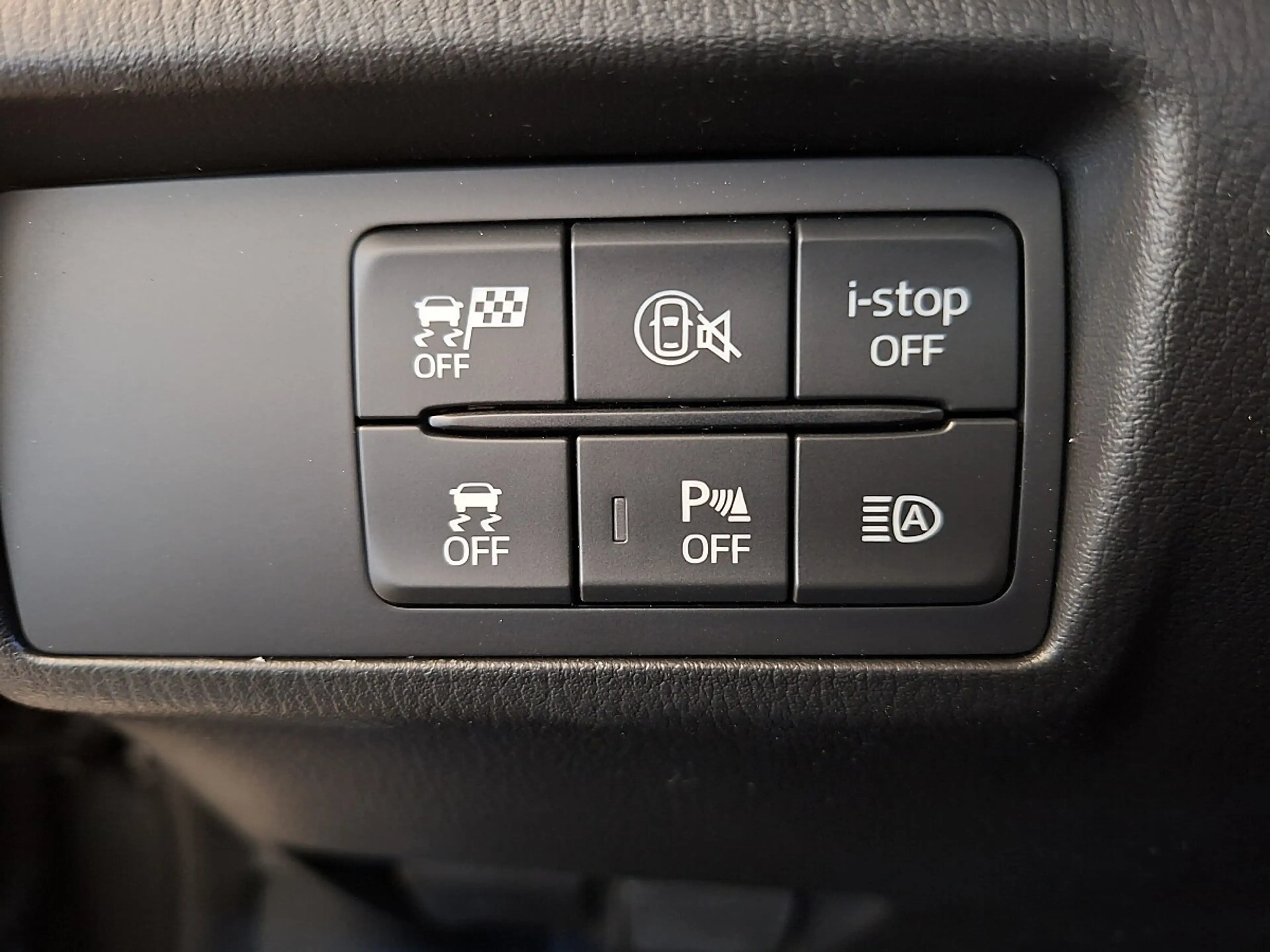 Mazda MX-5 Cabrio G136 Skyactiv Exclusive-Line | MJ 2027 |... — photo 15