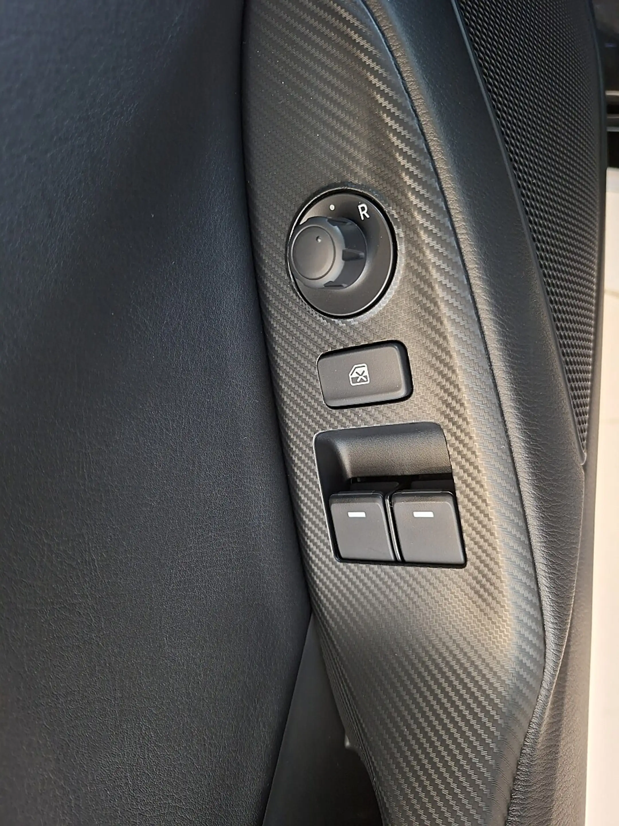 Mazda MX-5 Cabrio G136 Skyactiv Exclusive-Line | MJ 2027 |... — photo 16