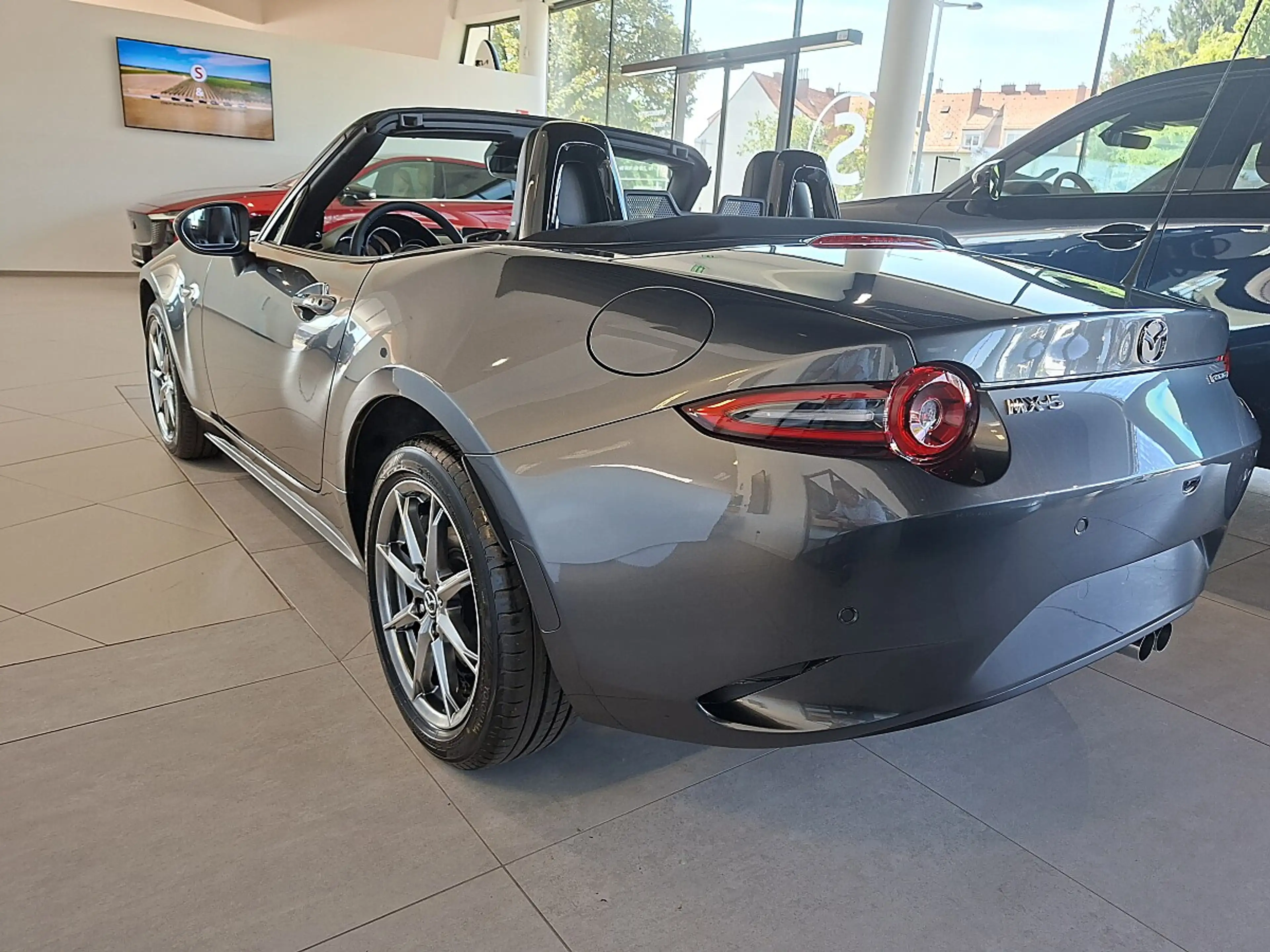 Mazda MX-5 Cabrio G136 Skyactiv Exclusive-Line | MJ 2027 |... — photo 4