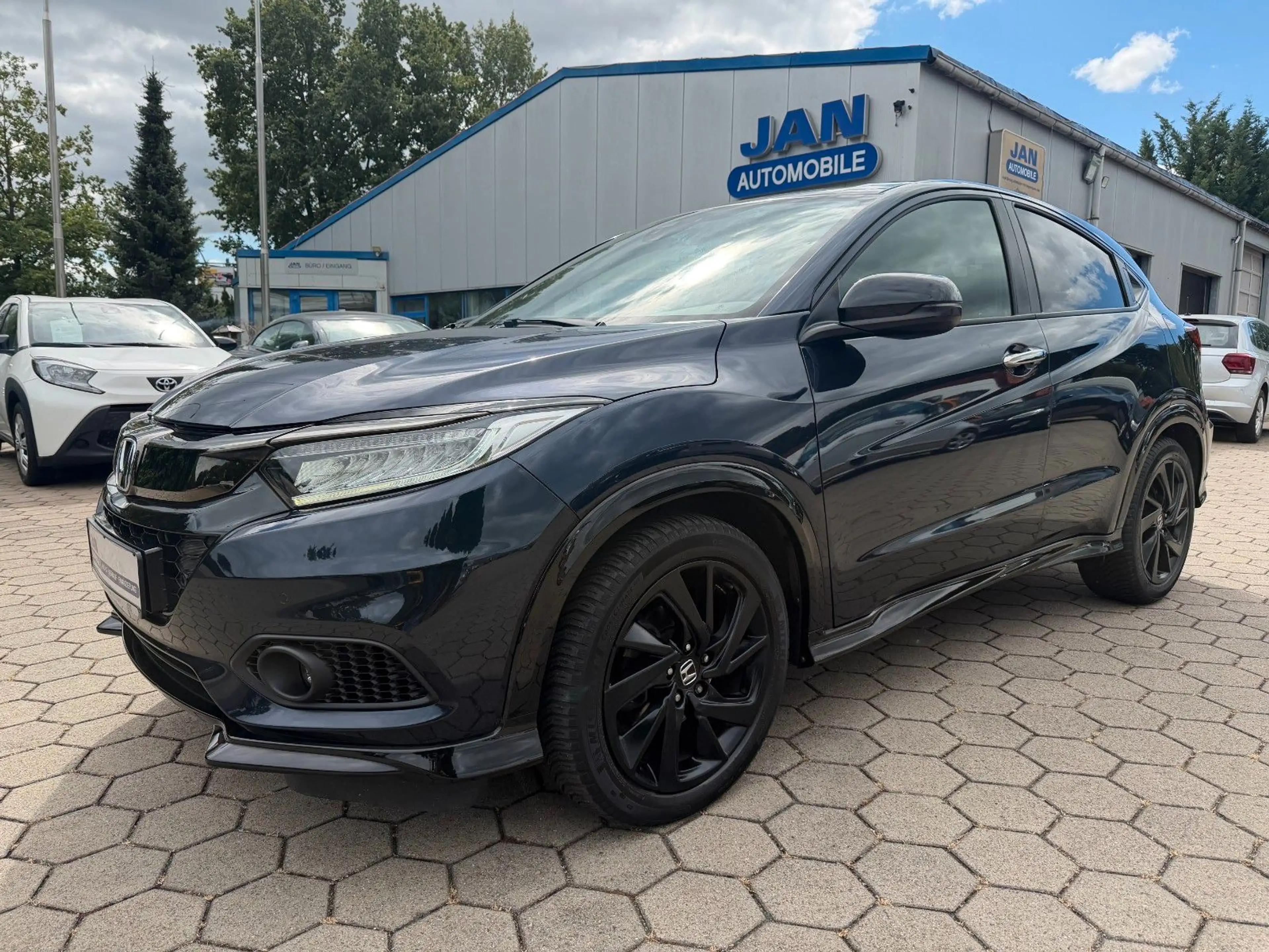 Honda HR-V 1.5VTEC Sport 1.HD 182PS