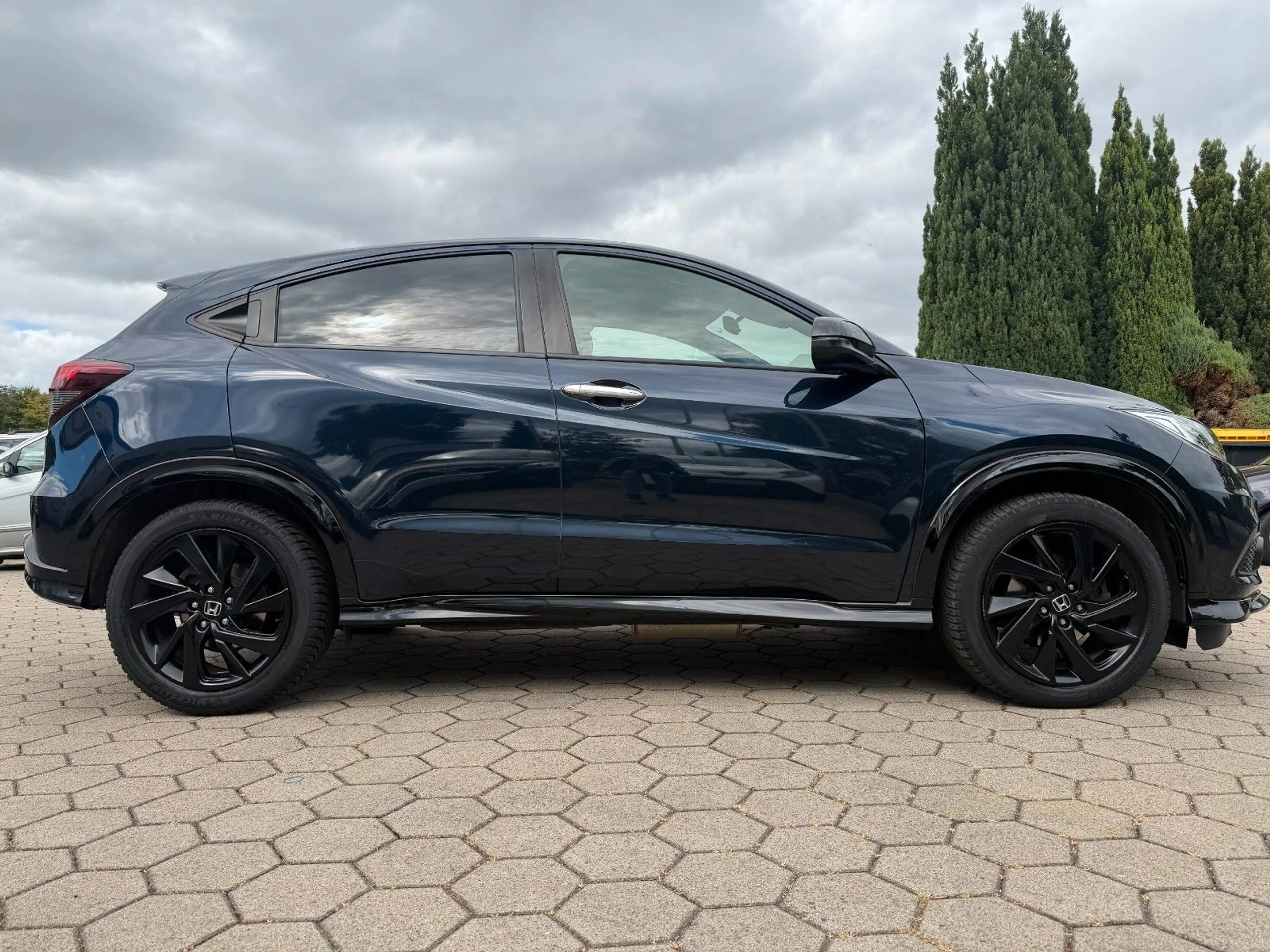 Honda HR-V 1.5VTEC Sport 1.HD 182PS — photo 8