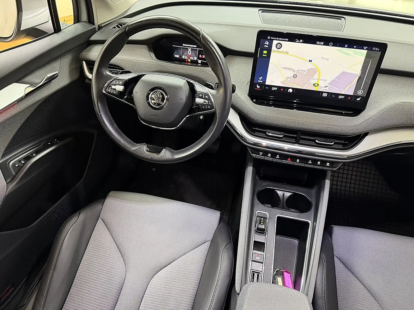 Skoda Enyaq iV 80 Loft Silber - 2