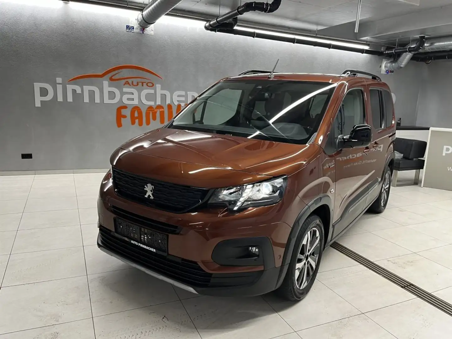 Peugeot Rifter GTLine L1 HDI130 AT8 Braun - 1