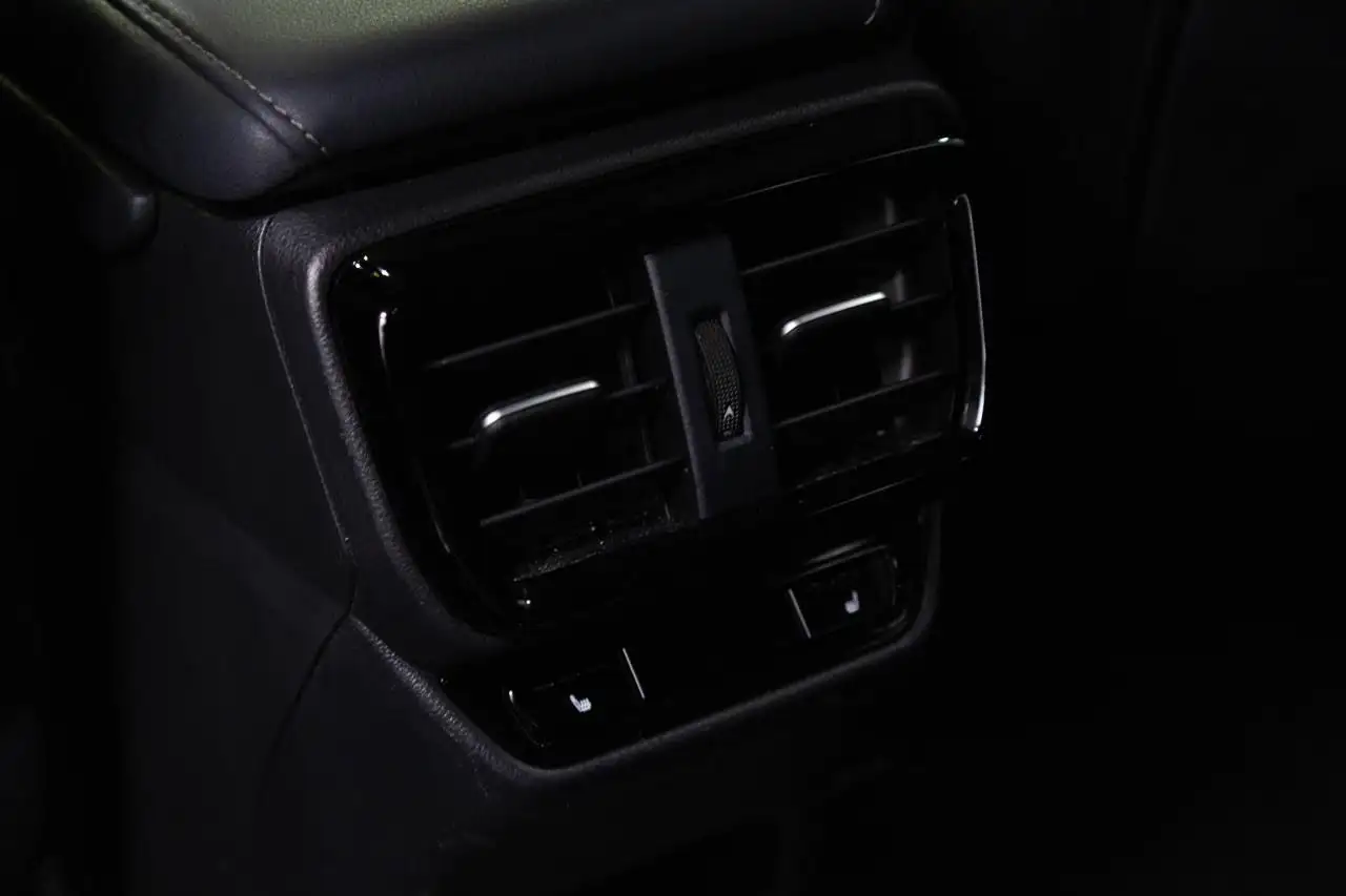 Lexus NX снимка Lexus NX
