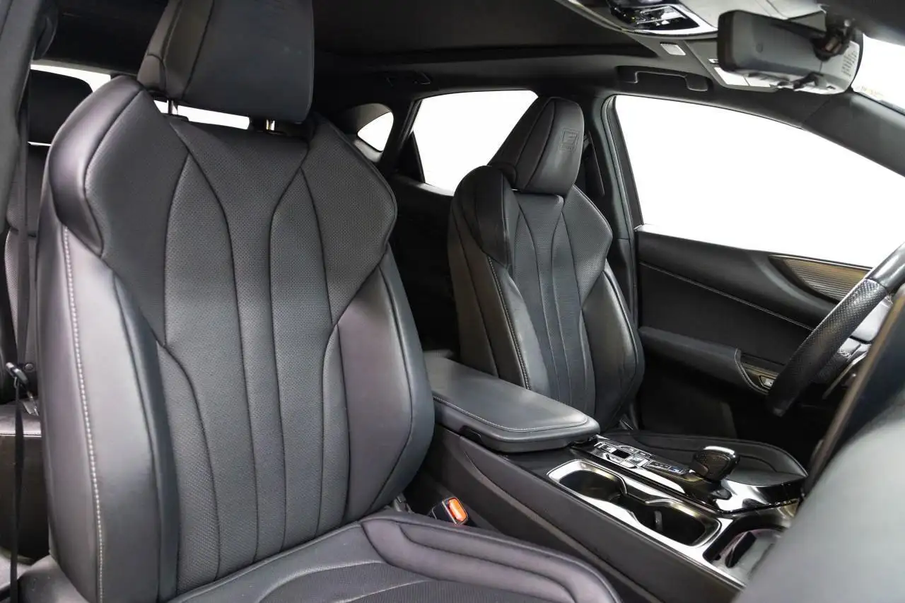 Lexus NX снимка Lexus NX