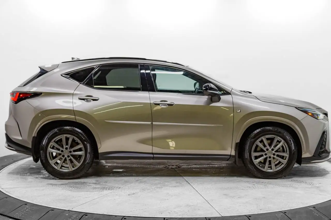 Lexus NX снимка Lexus NX